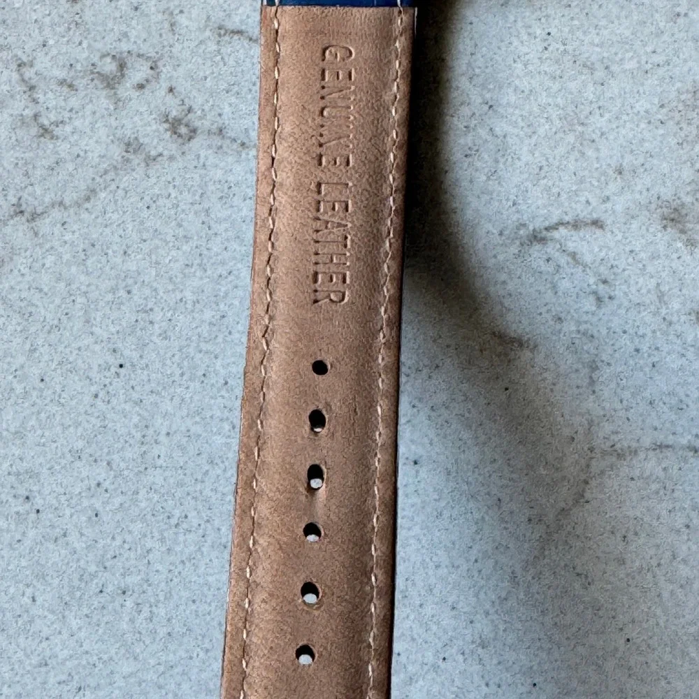Gossip Womens Gold Tone Tank Watch Blue Croc Leather Band GSP173E Japan‎ Movt